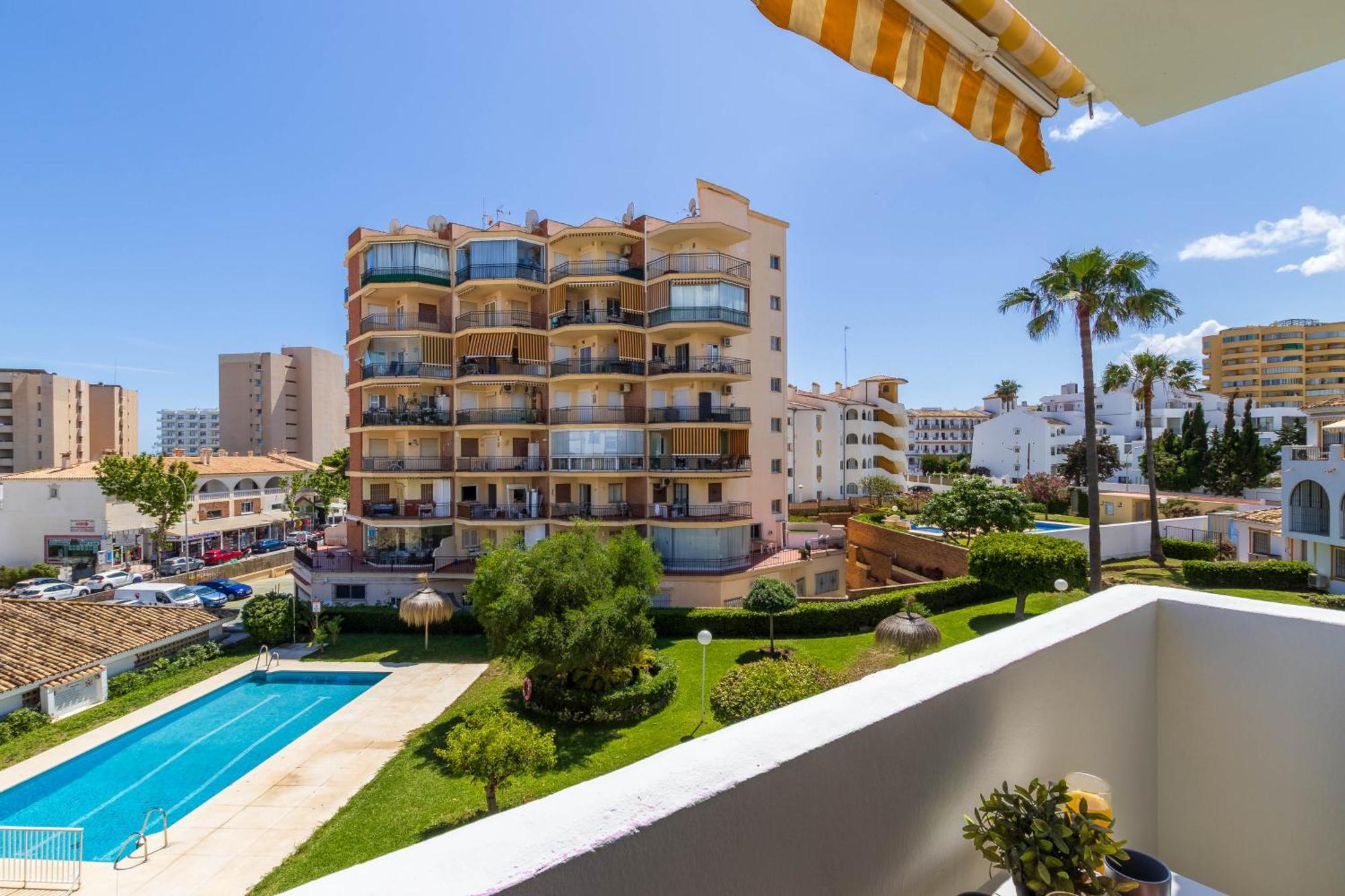 Appartement Erisa 52 By Ivi Real Estate à Torremolinos Extérieur photo